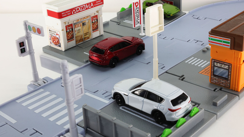 人気のマツダ車は街中でよく見かけます