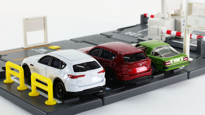 マツダ車がかわいく並びました