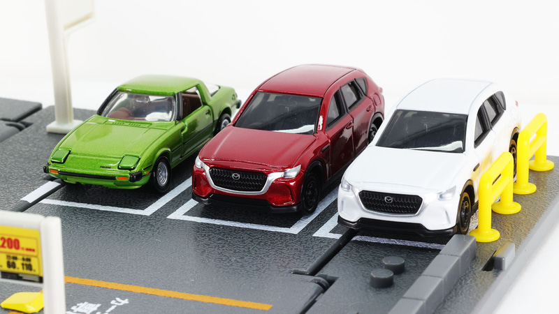 孫のお祝いをお寿司屋さんで！おじいちゃんが愛車のRX-7でやってきた