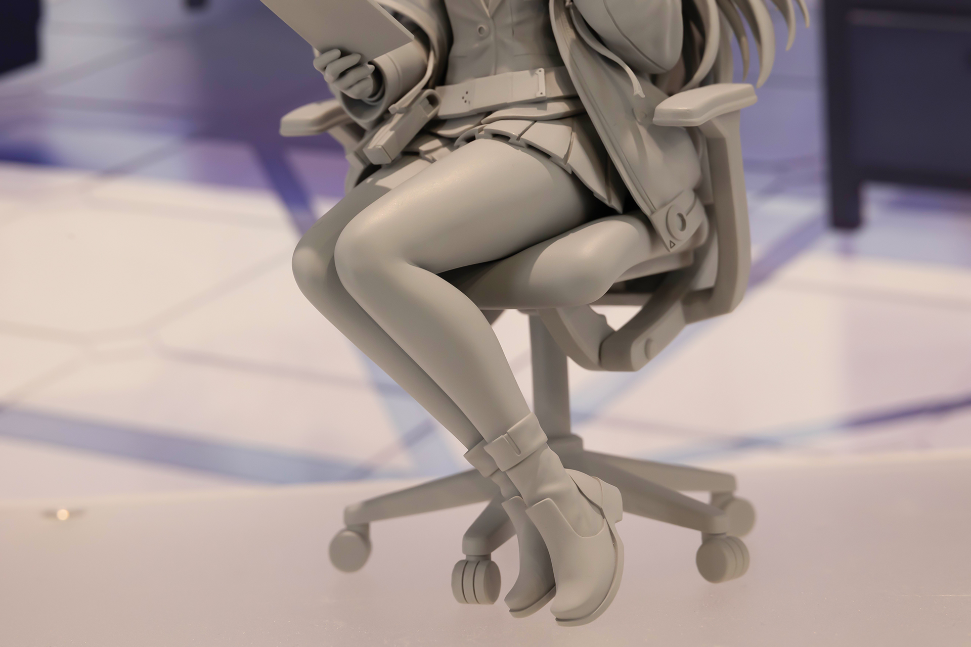 この脚の揃え方が、なんかたまりませんね！