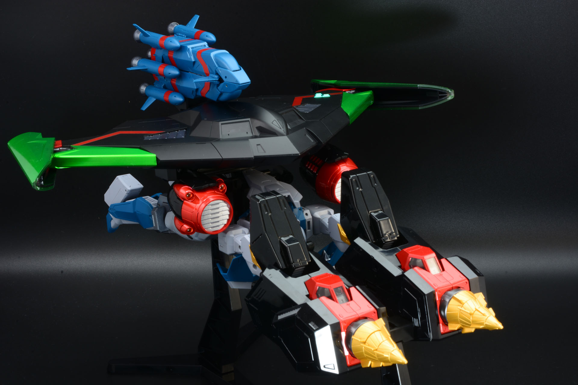 専用ジョイントで実現する高速移動形態