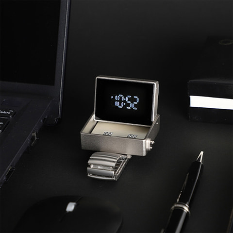 ウルトラセブン」ビデオシーバー再現「デジタルウォッチ」とアイ