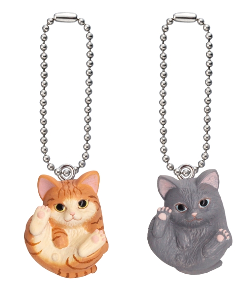 左：茶トラ/右：ロシアンブルー