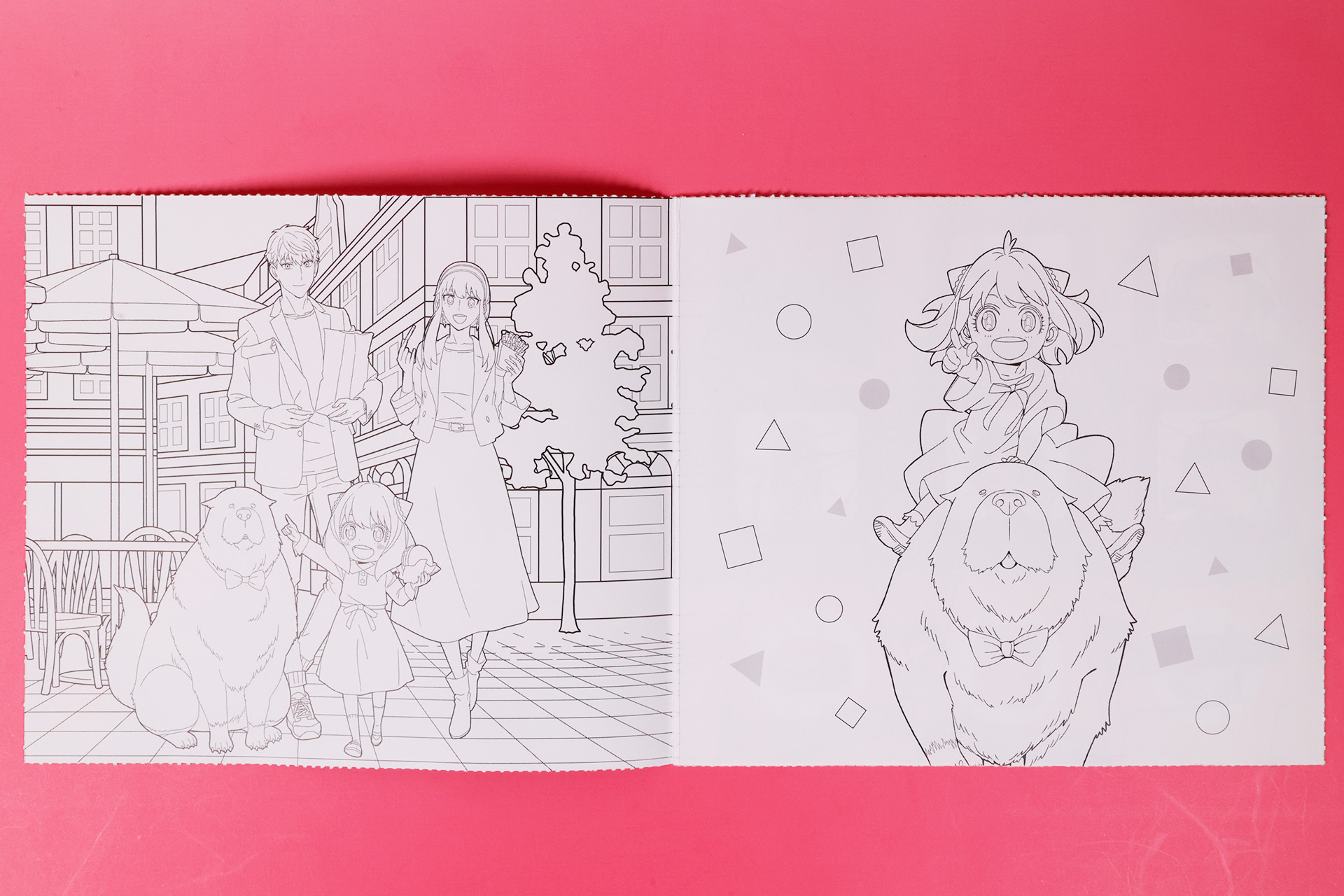 こちらが「C アーニャとおともだち」の最初の見開きページだ