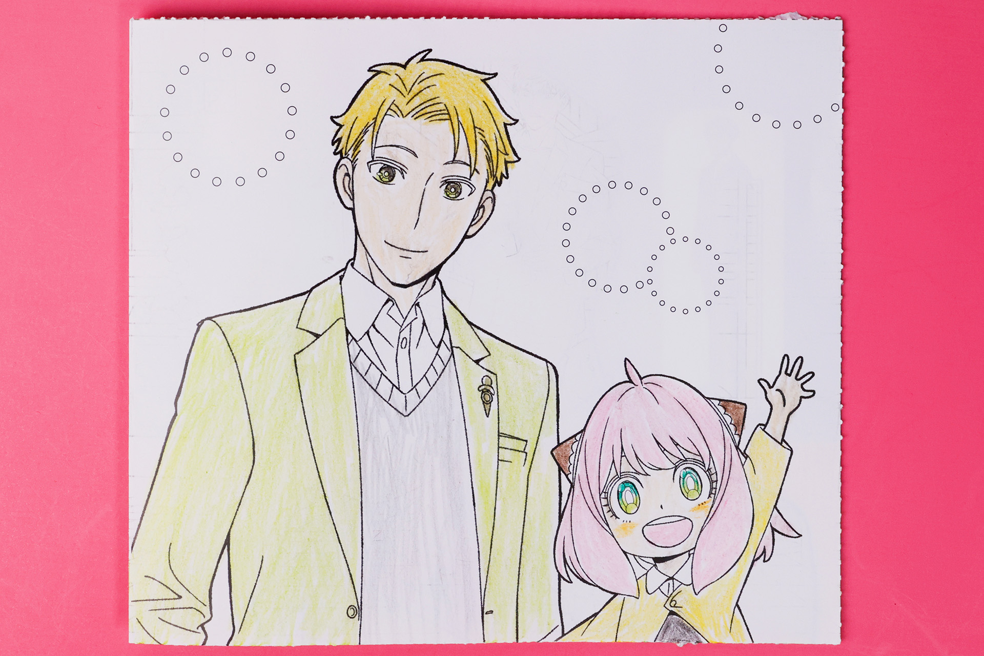 ロイドとアーニャのツーショットのぬりえを色鉛筆で塗ったところ