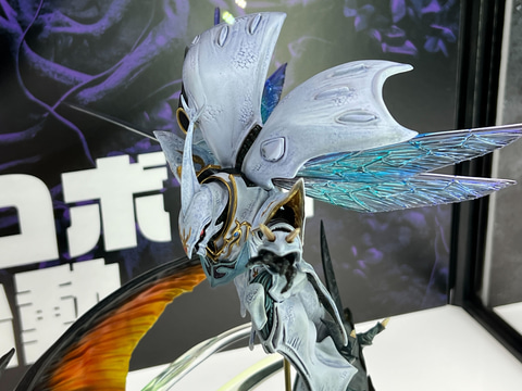 聖戦士ダンバイン」よりビルバインとサーバインのフィギュアが登場