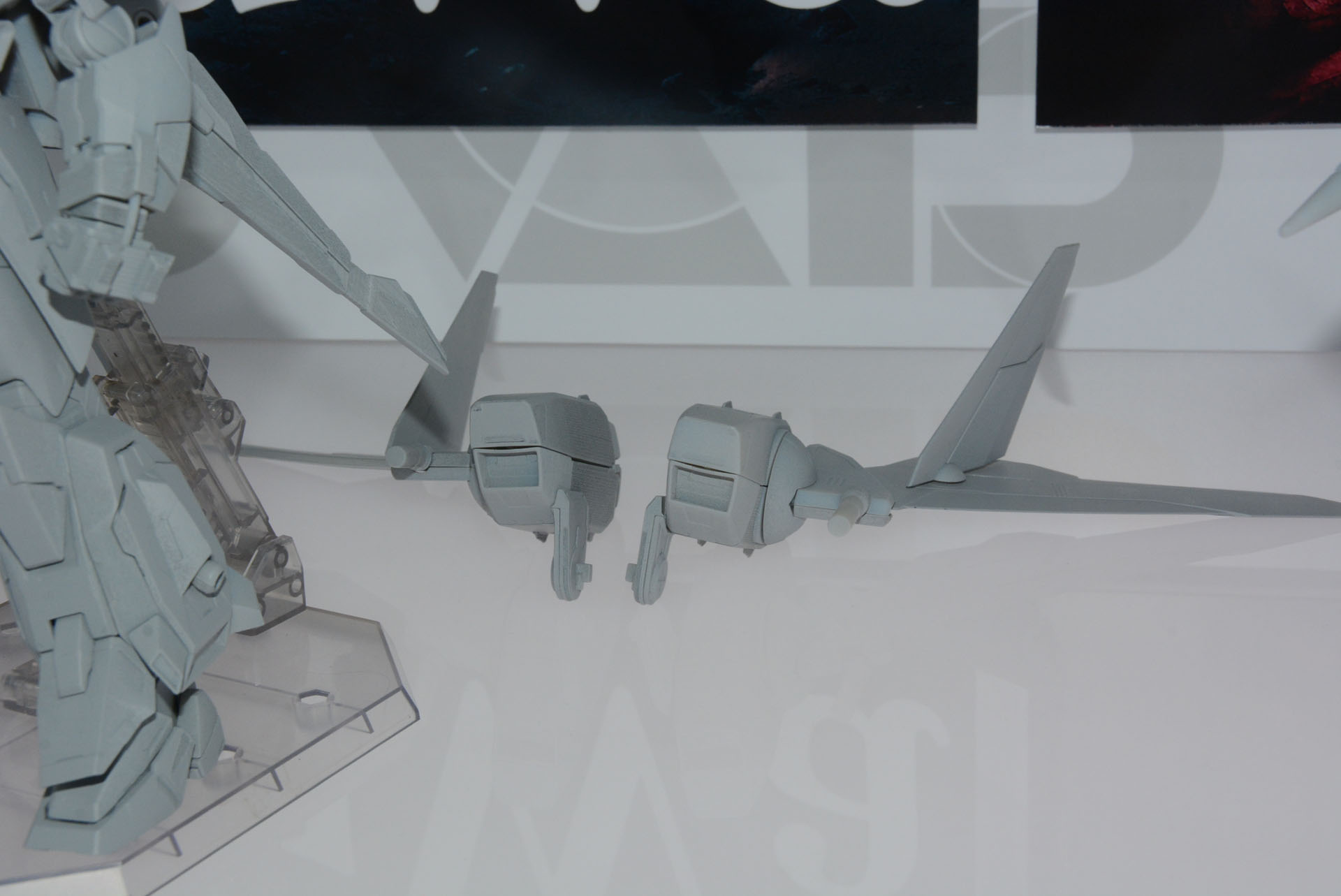 原作より大型のウィングユニット