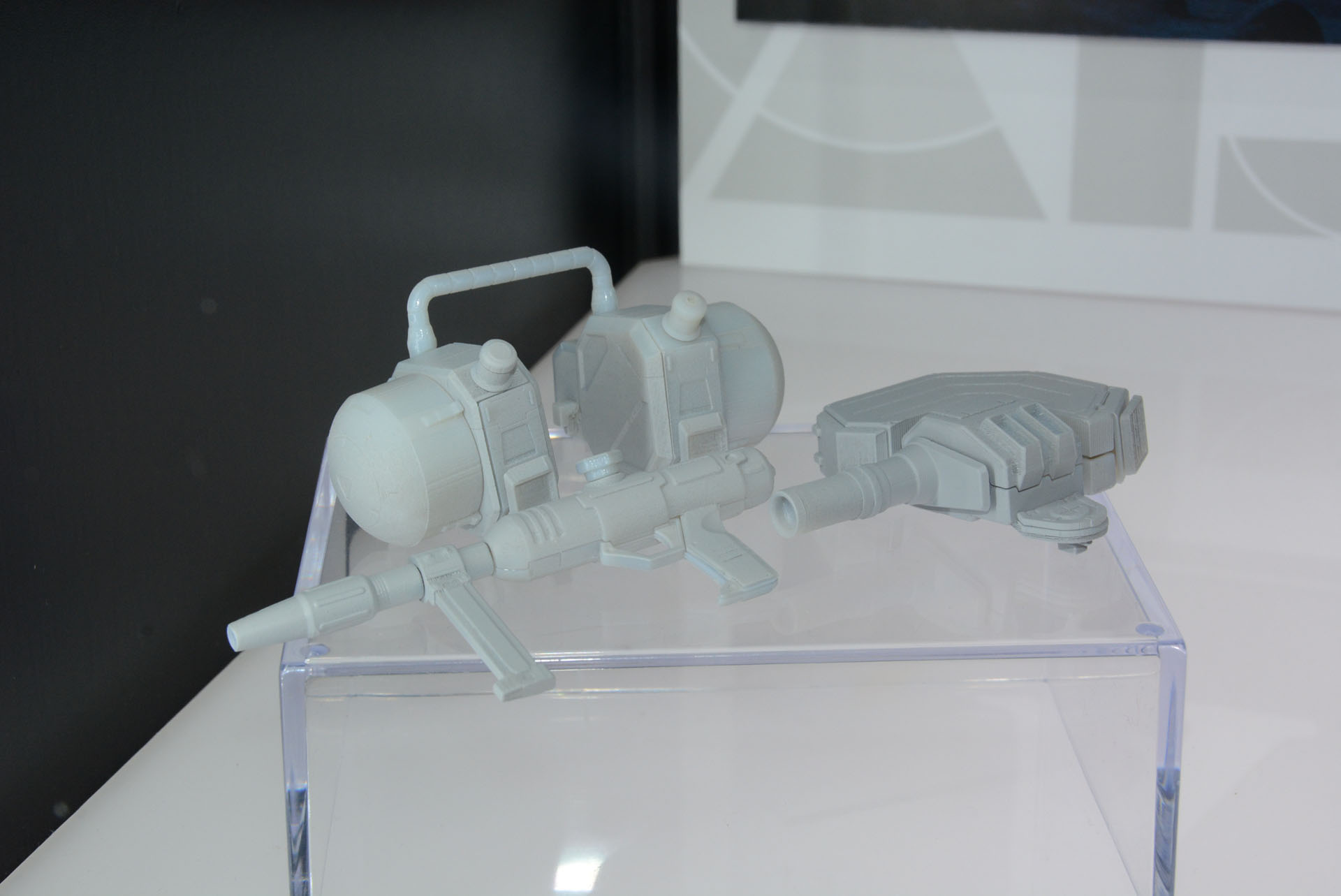 火炎放射器なども同梱