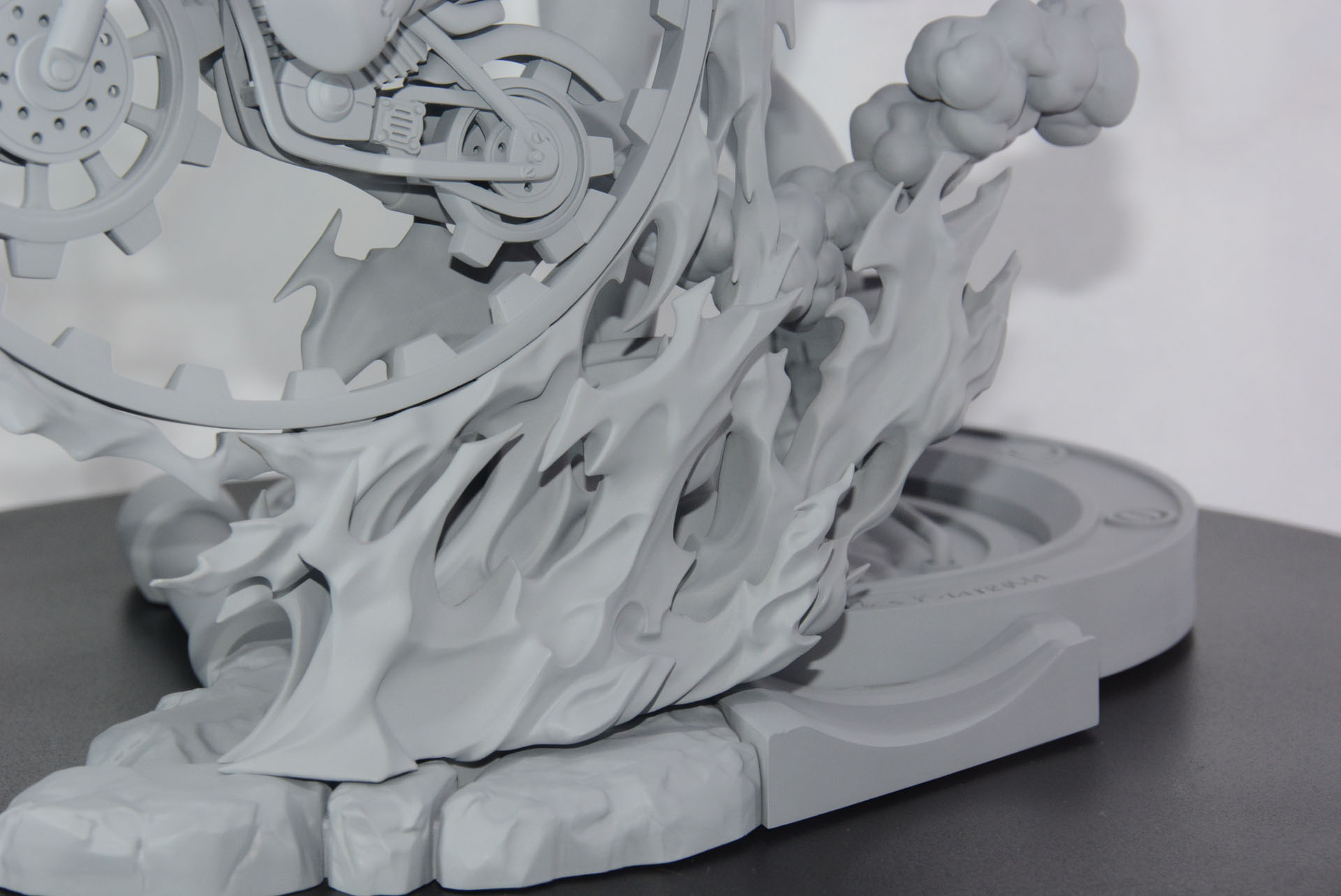 ド派手な炎と煙の表現