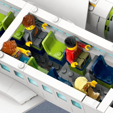 リアルで楽しい旅客機体験！ 「レゴシティ 60367 旅客機」9月1日発売