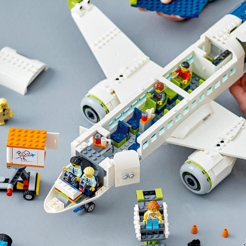 リアルで楽しい旅客機体験！ 「レゴシティ 60367 旅客機」9月1日発売