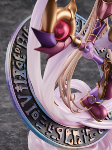 遊戯王」25周年を記念して「幻想の見習い魔導師」がフィギュア化