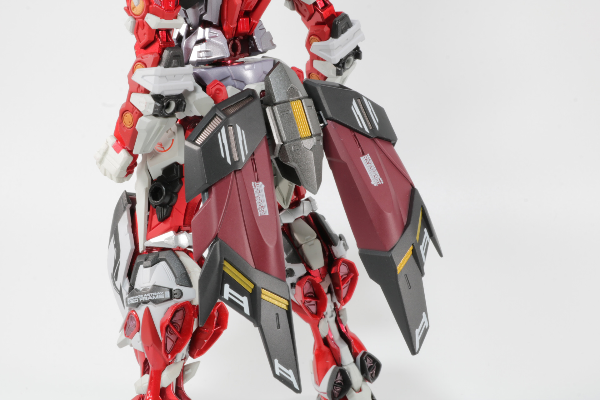 アタッチメントの左右にシールドを付けることで、リア・アーマーにすることができる