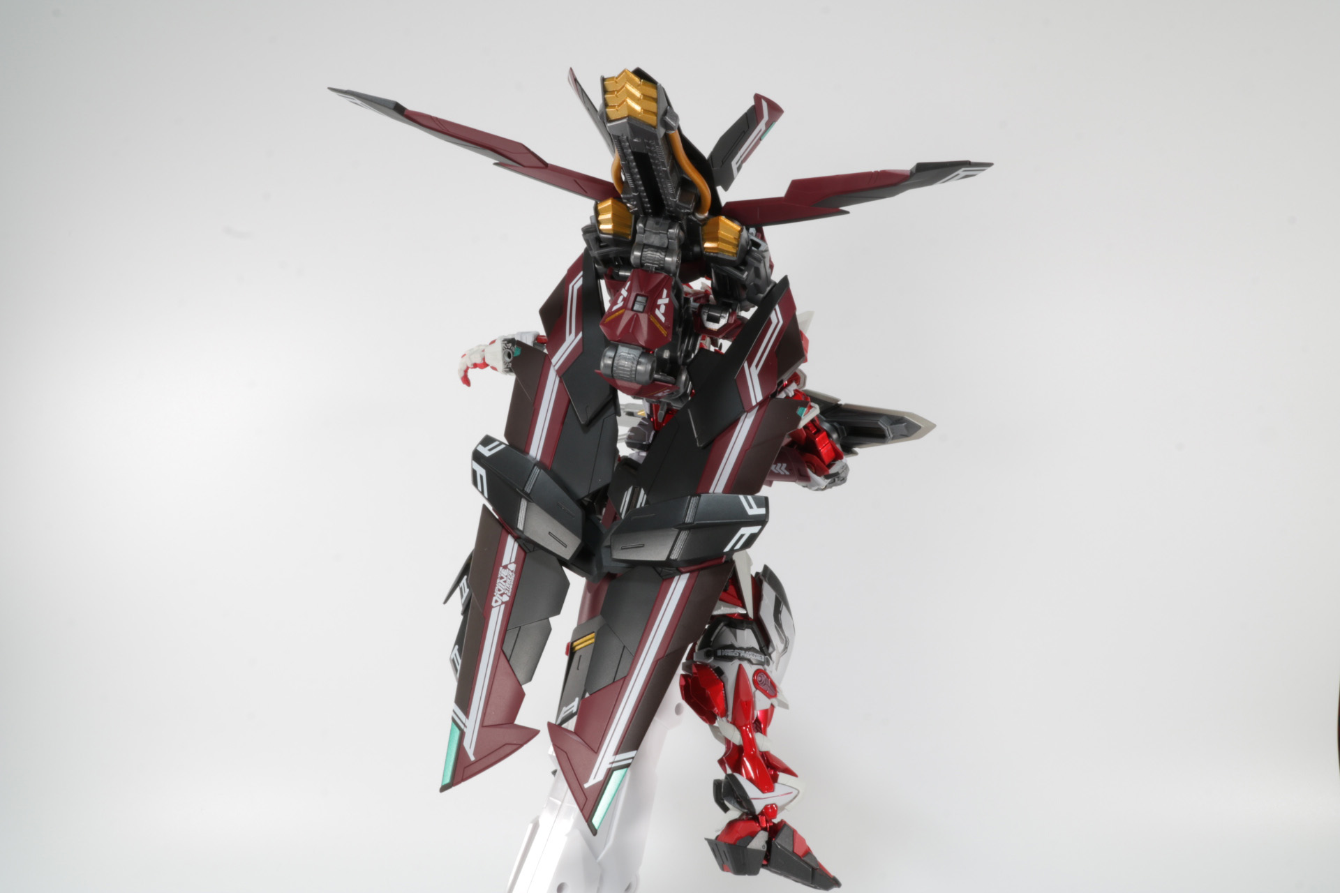 機体を上昇させるように主翼を垂直にすることもできる
