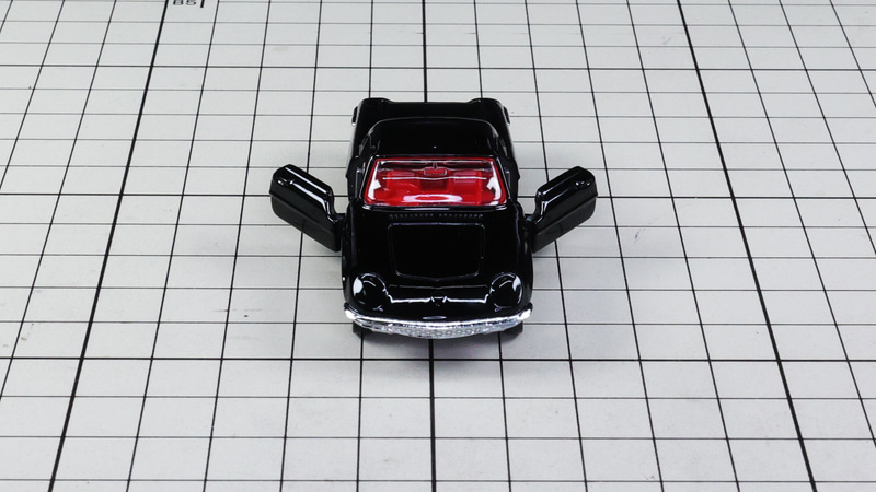 アクション：左右ドア開閉