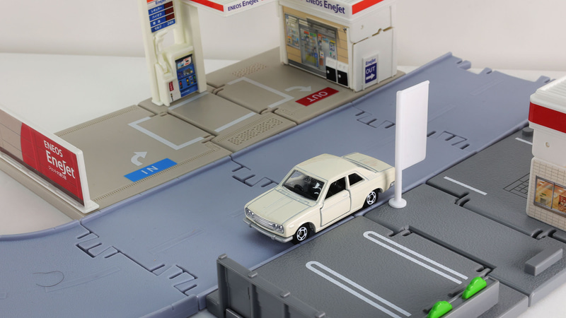 こちらも街を走るブルーバードSSSクーペ！小気味よい走りが楽しい！