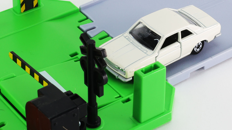 うわっ！コスモスポーツ!?お互いクルマに詳しいもの同士テンションが上がります