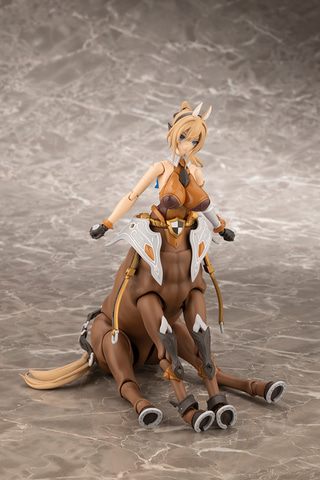 コトブキヤの「アルカナディア」シリーズよりプラモデル「エレーナ