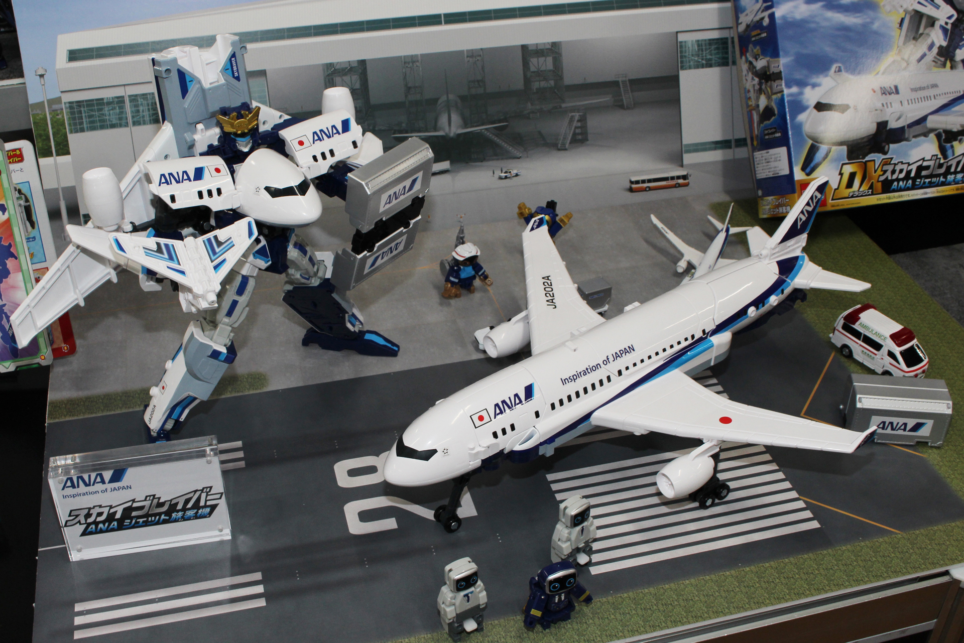 「トミカヒーローズ トミカ ジョブレイバー DXスカイブレイバー ANAジェット旅客機」。10月21日発売。価格は8,800円