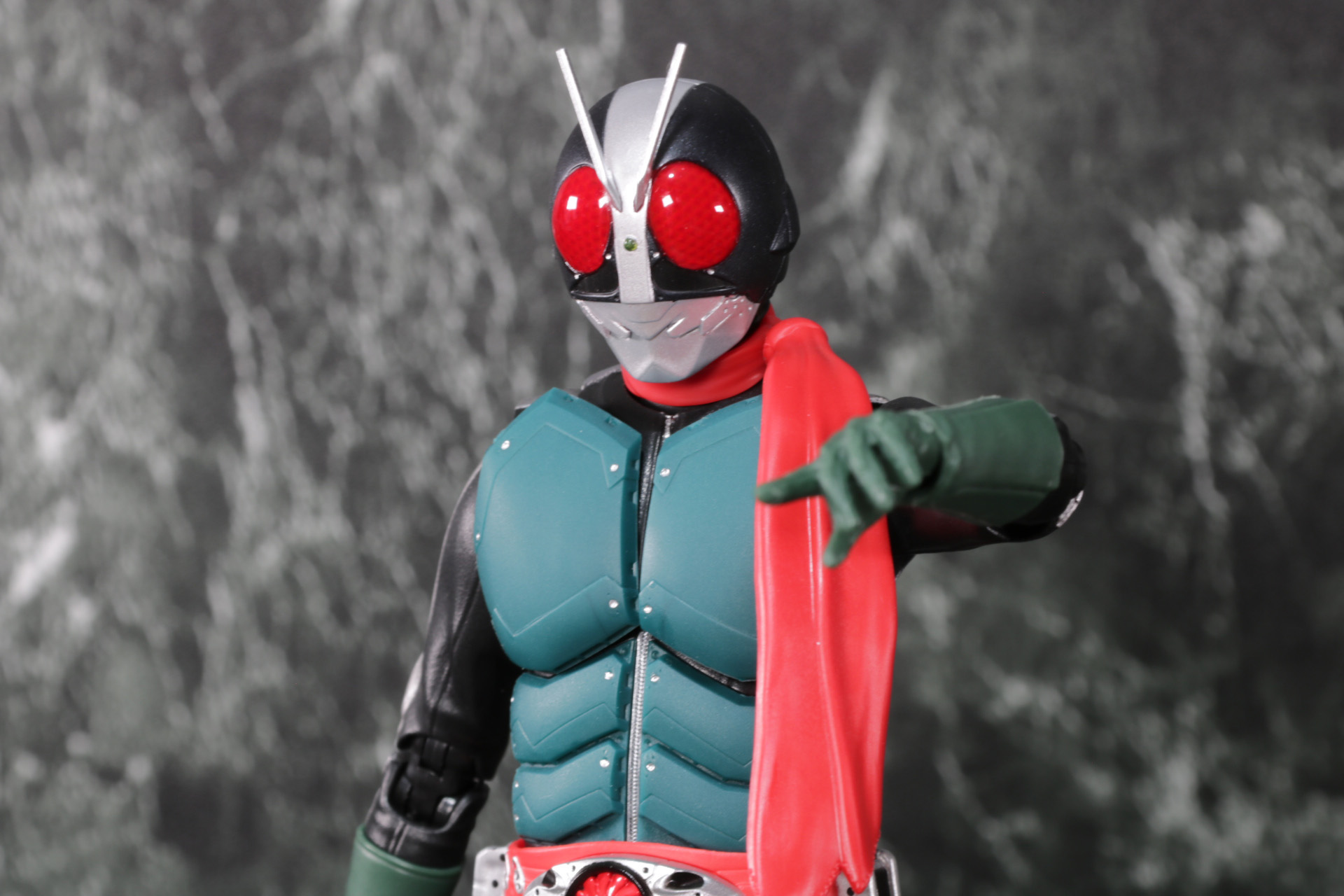 K.Kオーグと対峙した際の指差しポーズなどの繊細なポーズも再現できる