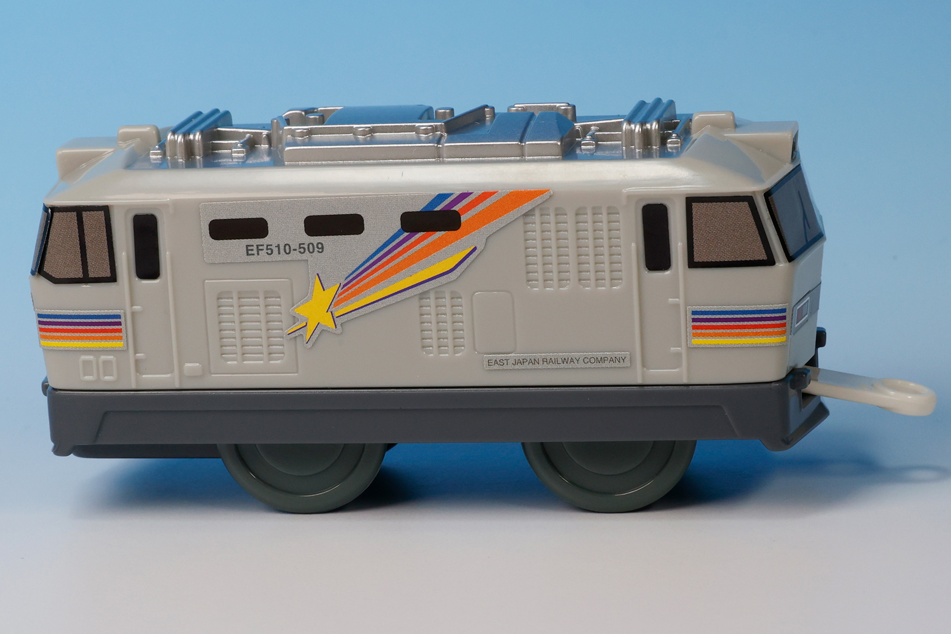 どこか宇宙船を思わせるようなデザインになっている