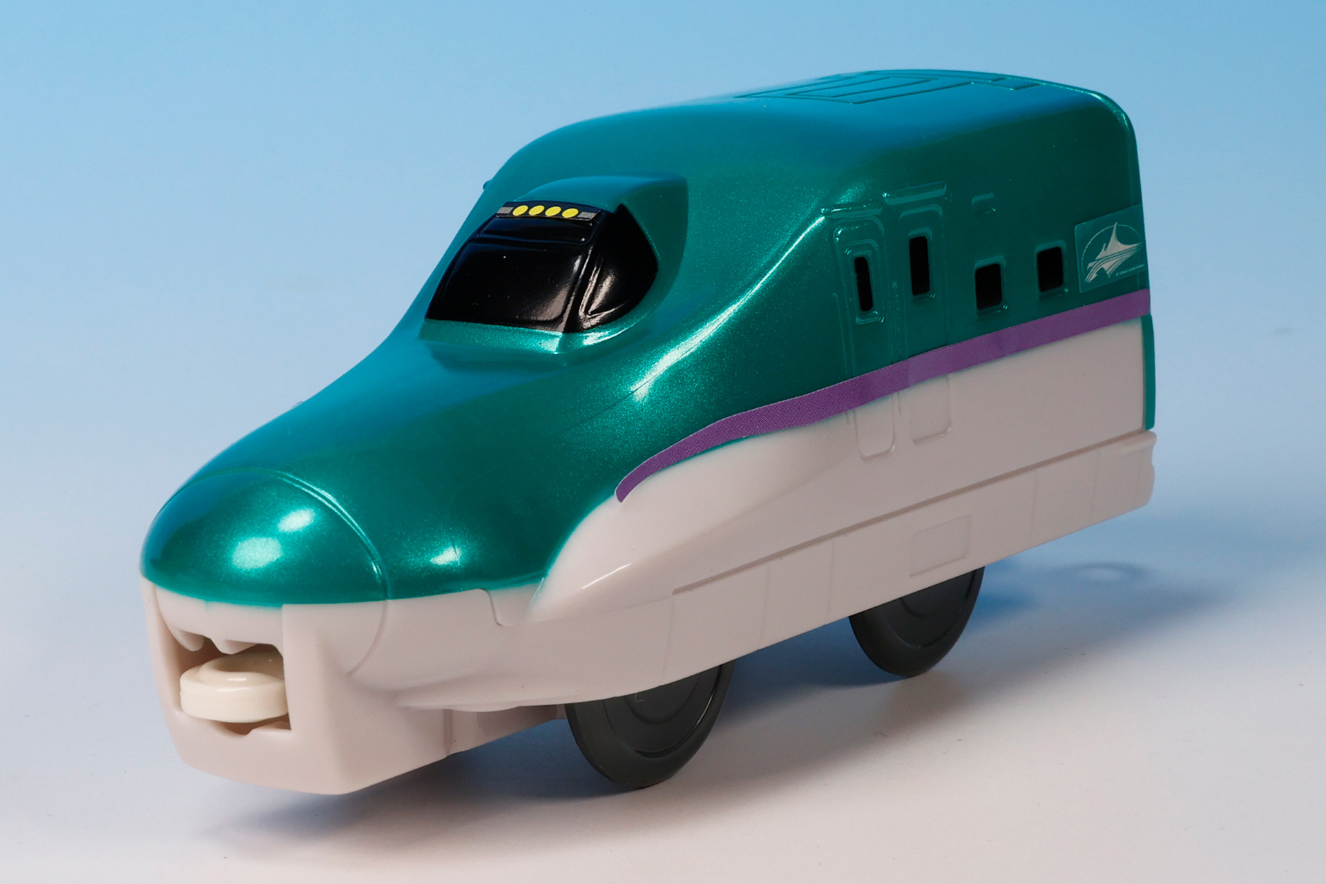 車両は鼻が長く見える