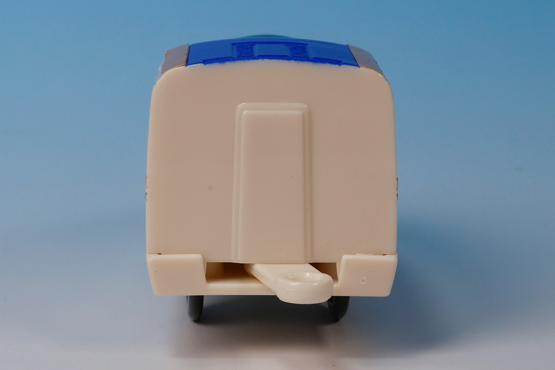 こちらは「W7 系新幹線かがやき」の背面側