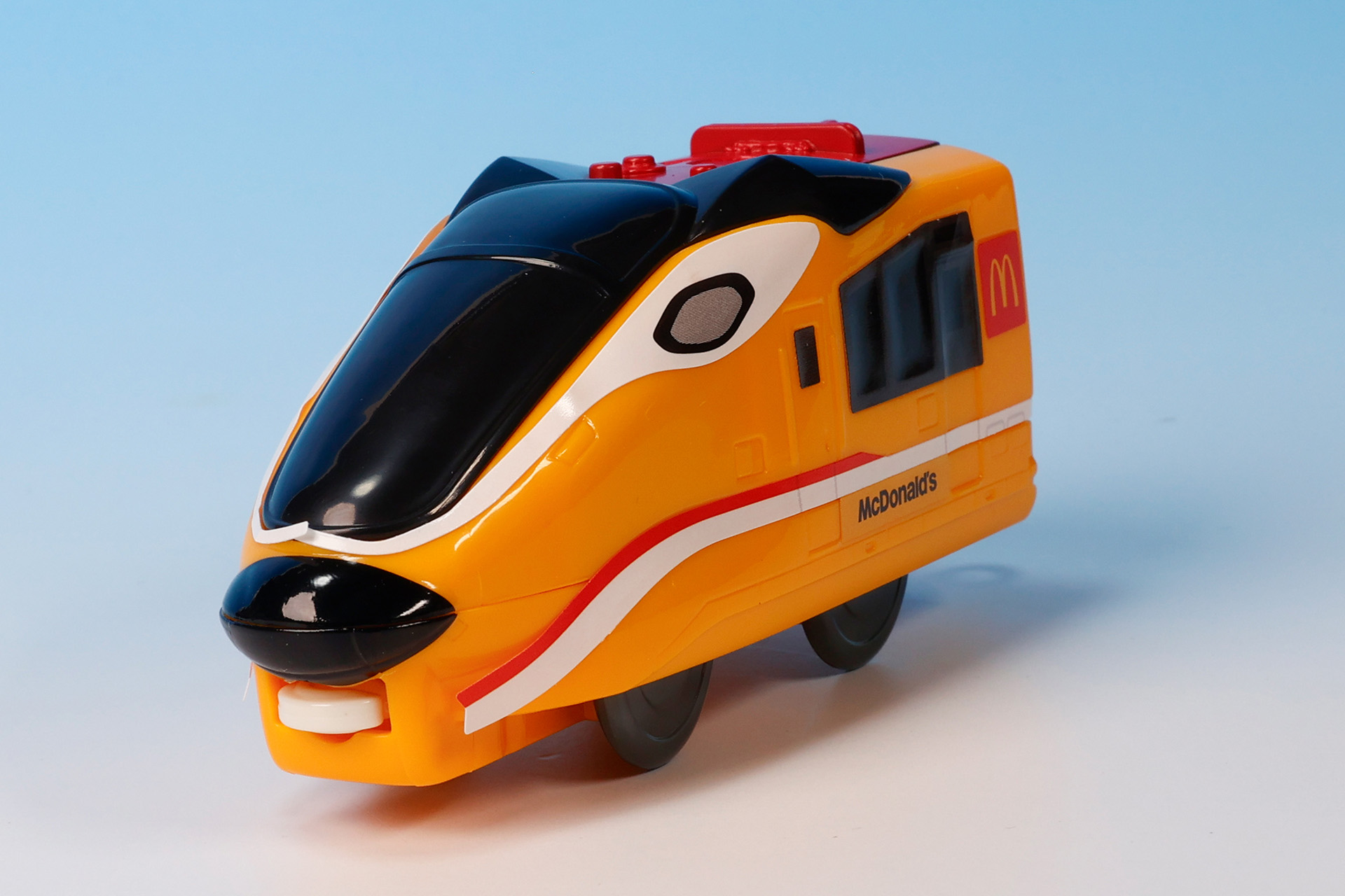 やや斜めからの角度だと、たしかに犬の顔に見える