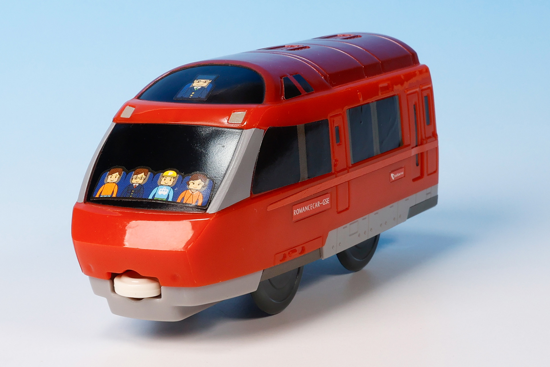 運転手や乗客が描かれているなど、プラレールらしいデフォルメがされている