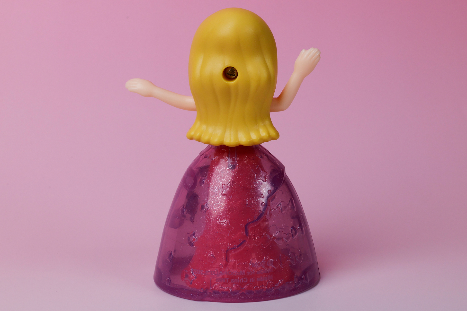 全体的なデザインもかなり凝った作りだ