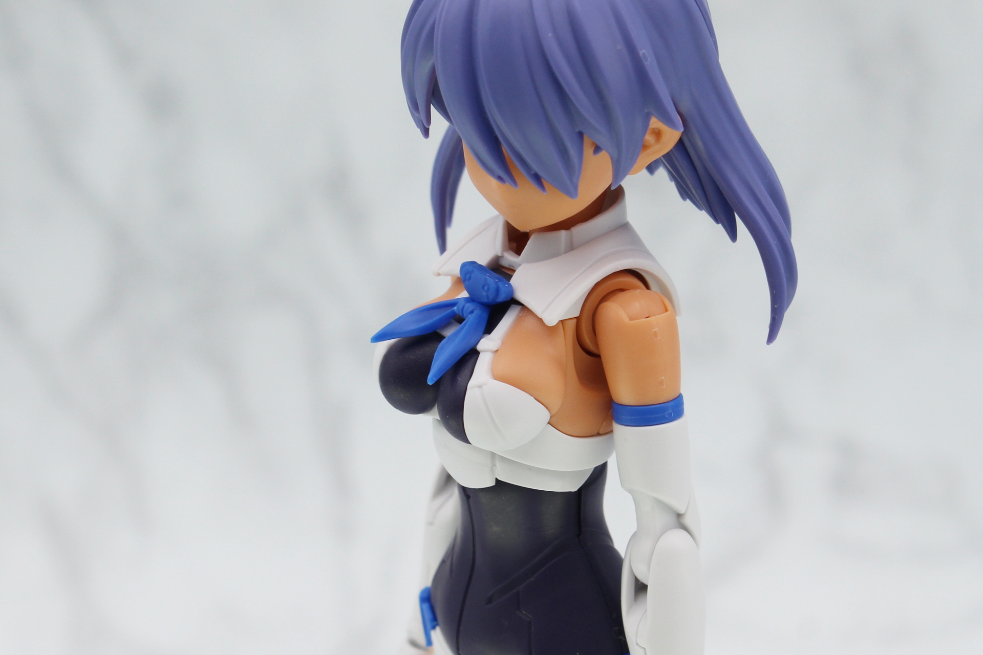 バストやヒップなど、肉感的な部分の表現はプラモデルとは思えないほど力が入っている。こうしたこだわりは全シリーズに見受けられる