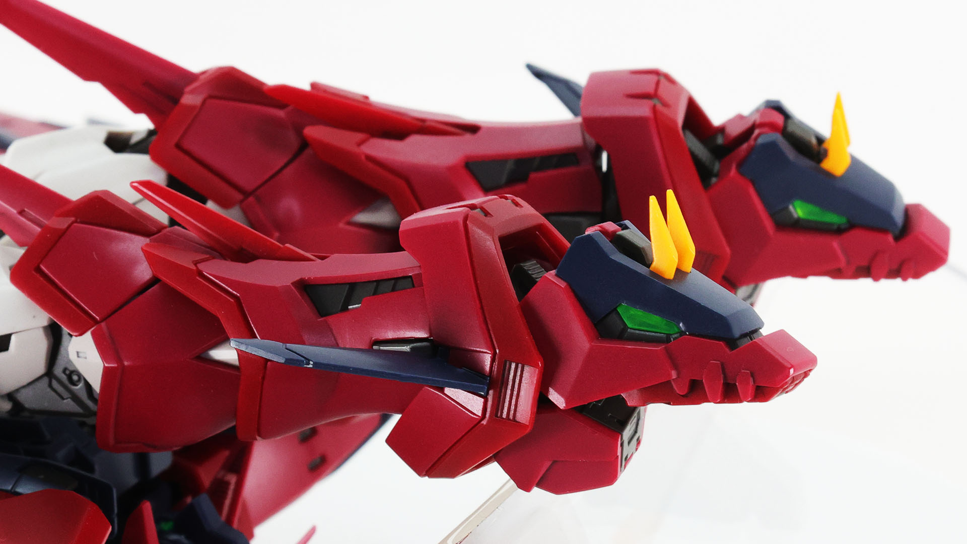 黄色のツメは竜のツノ的なイメージです