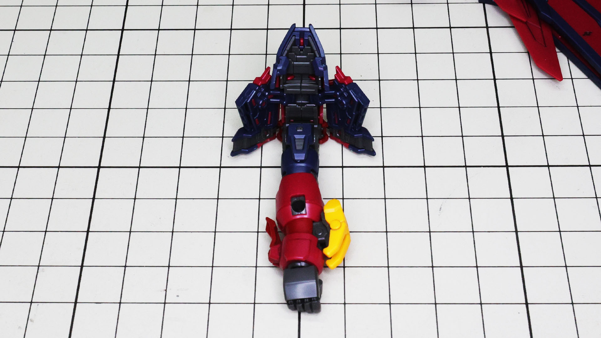 前腕に可動軸があり……