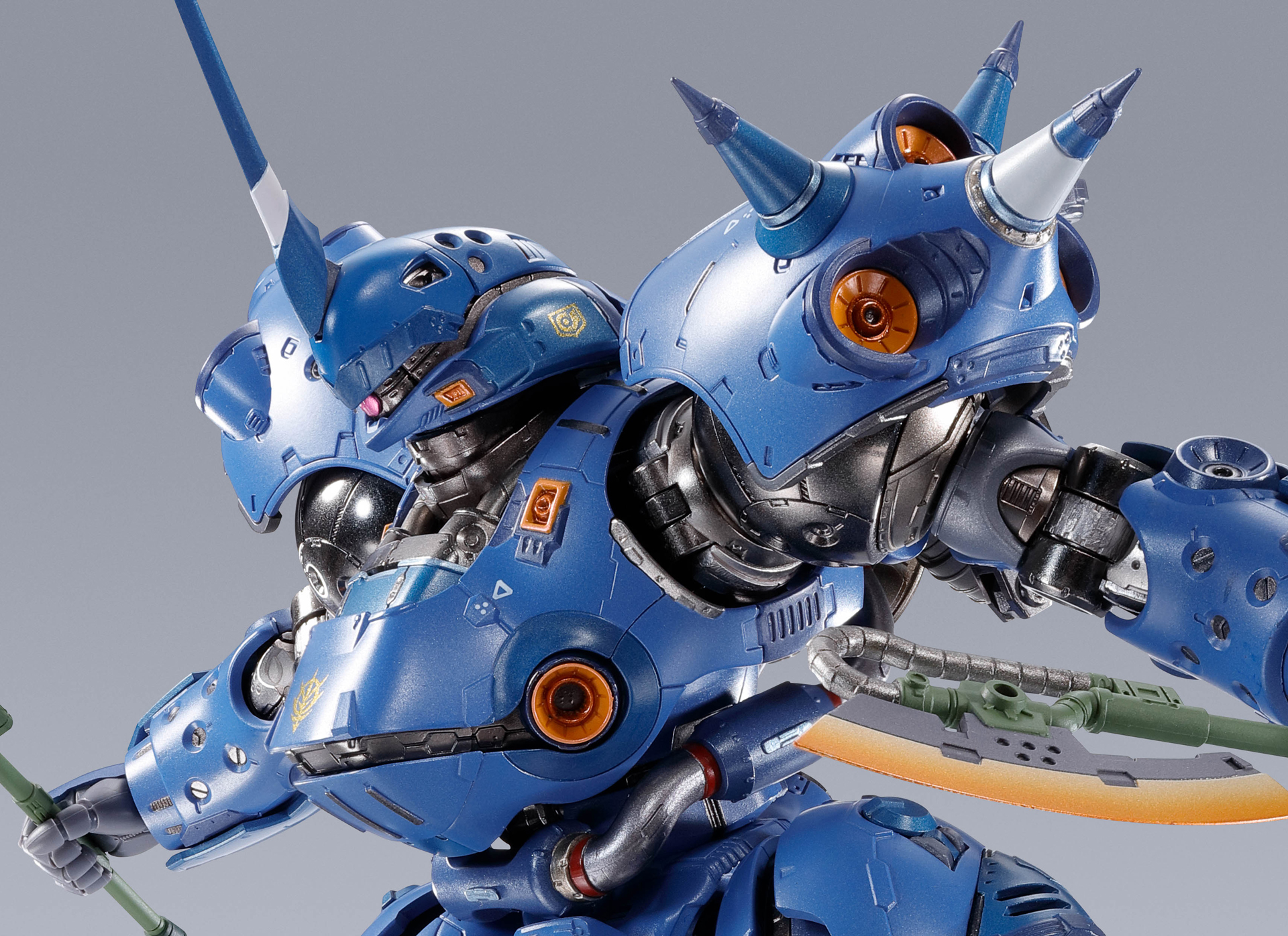 ディテールを追加、印象的な部分に金属パーツを使うMETAL BUILDの手法でケンプファーを表現
