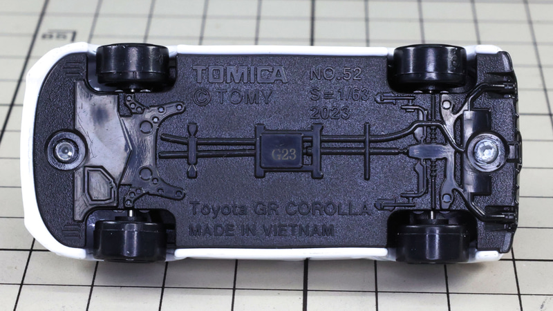 底面：通常仕様と初回特別仕様で違いはありません