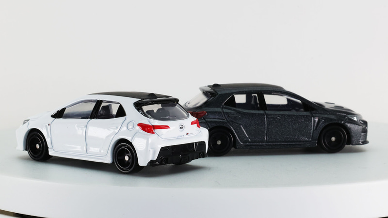 GRカローラ通常版にはリアウインドウのワイパーがありますが、モリゾウエディションにはそれがありません