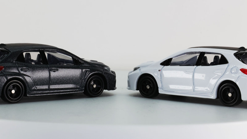 CFRP製のルーフはマットブラックで表現！質感の違いを楽しめます