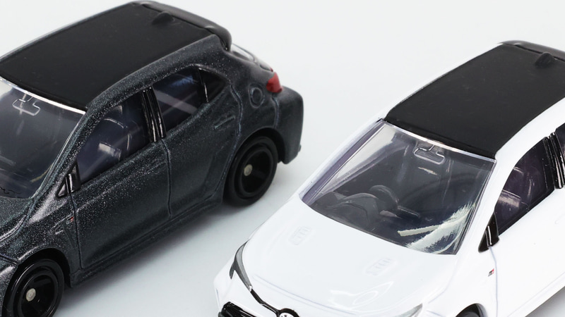 CFRP製のルーフはマットブラックで表現！質感の違いを楽しめます