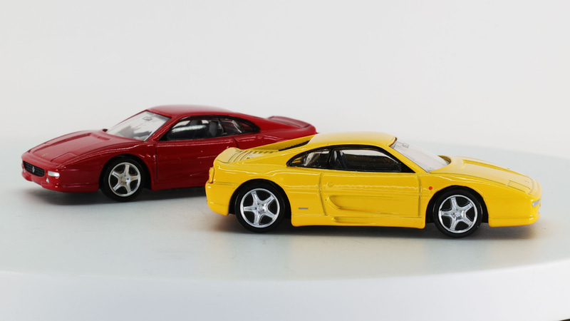 エンジンフードのディテールもクッキリしていてこちらもいい雰囲気です