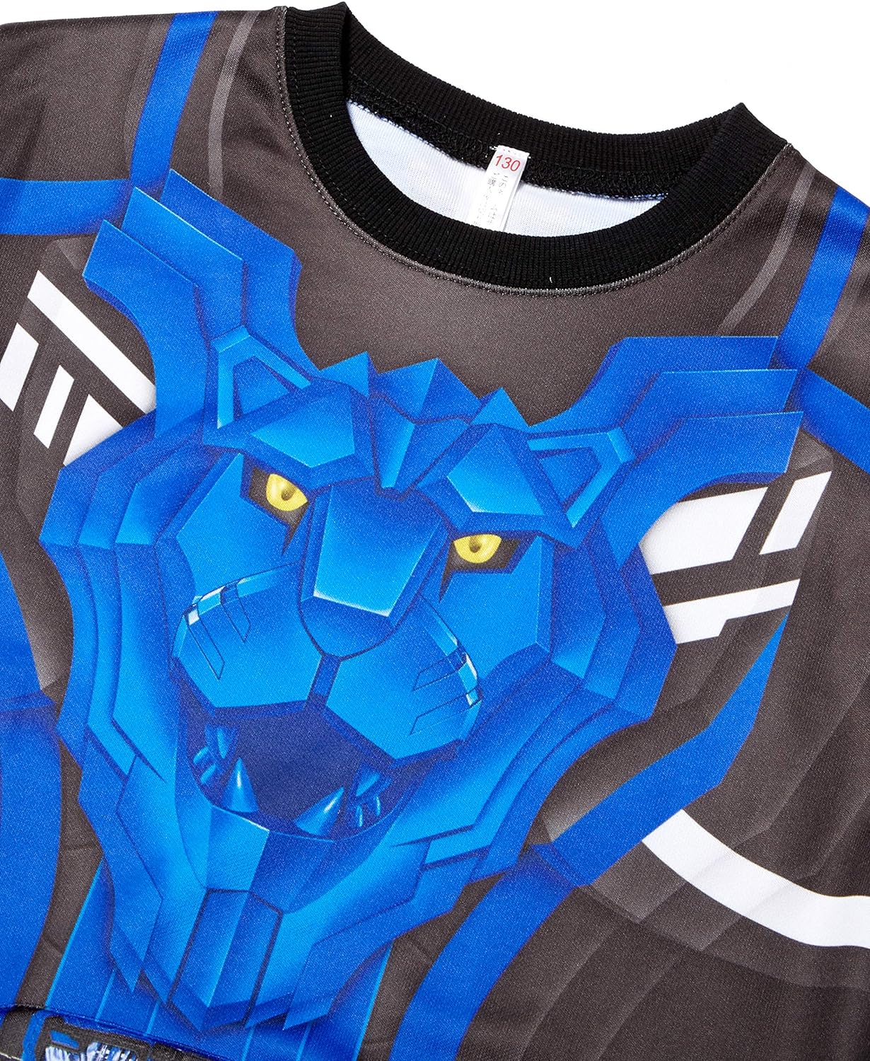 立体に見える仕様。大好きなキャラクターになりきり変身できる