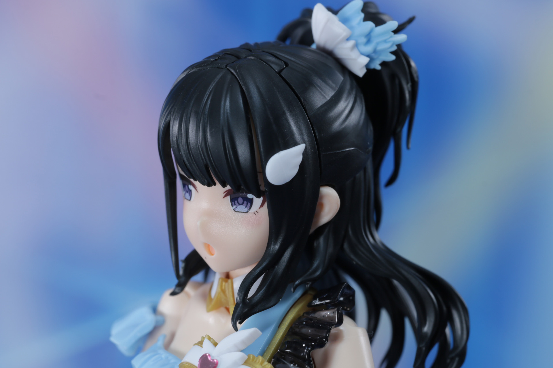 左側頭部の髪はアクセサリがあるものと通常のものがある