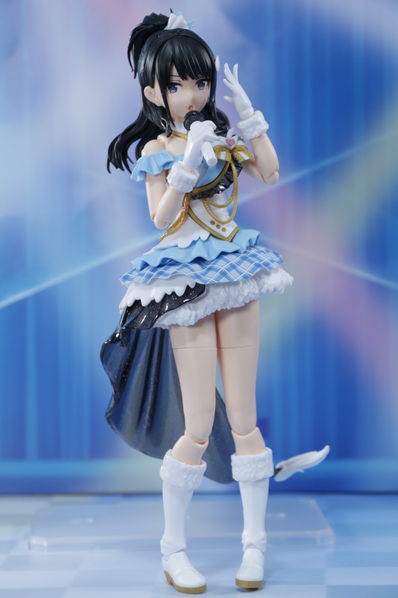 手の表情付けなどで静かな情景が浮かぶようなポーズが楽しめる