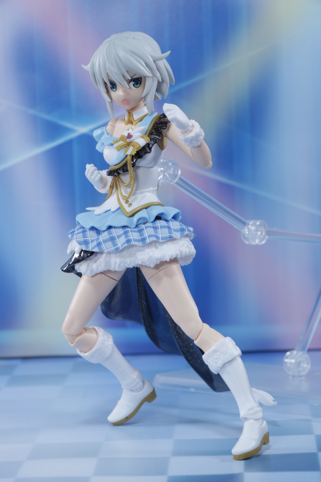 アイドル衣装でもファイティングポーズも取れる