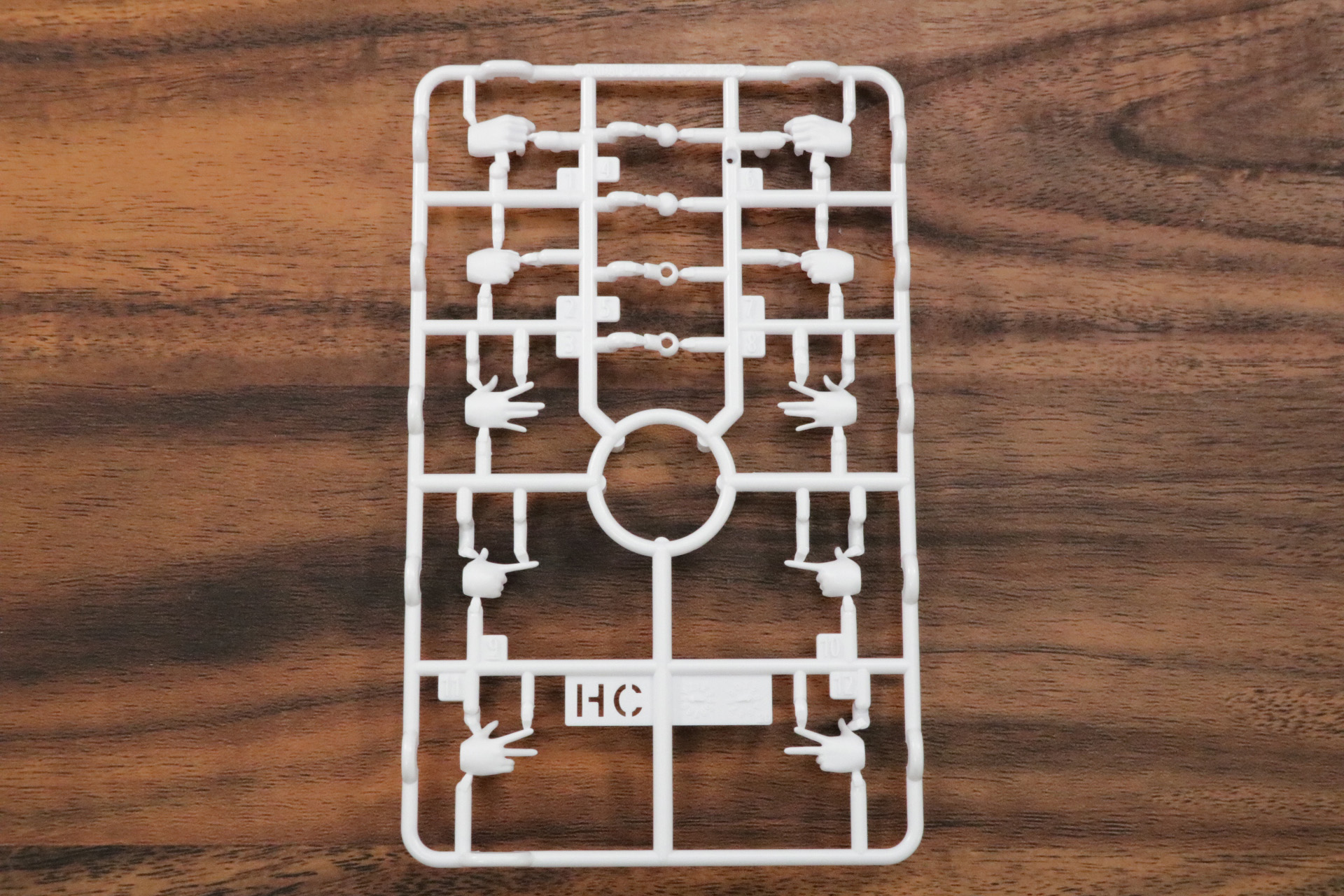 ハンドパーツも共通のパーツ構成