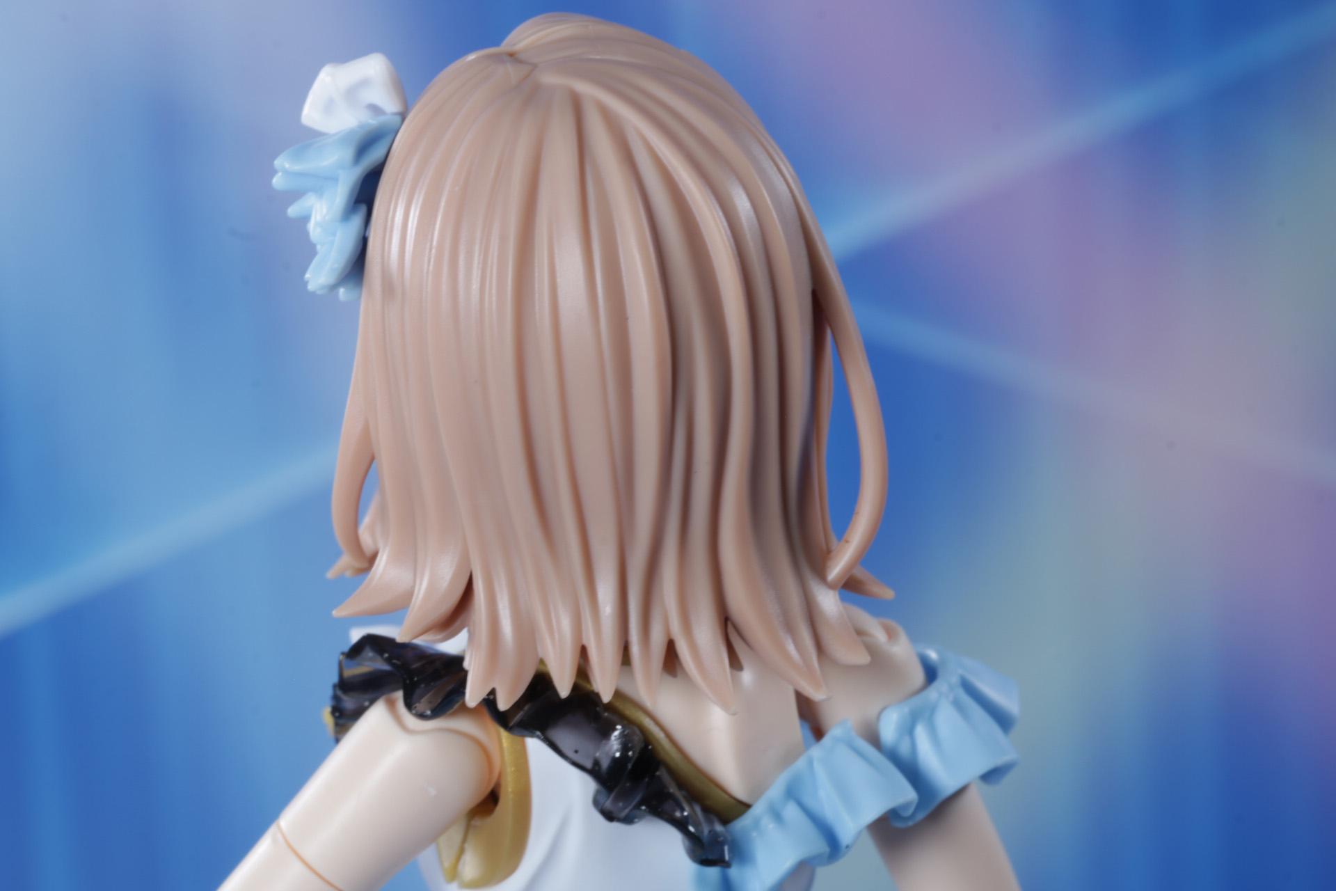 やわらかい髪のウェーブ表現もしっかり造形されている