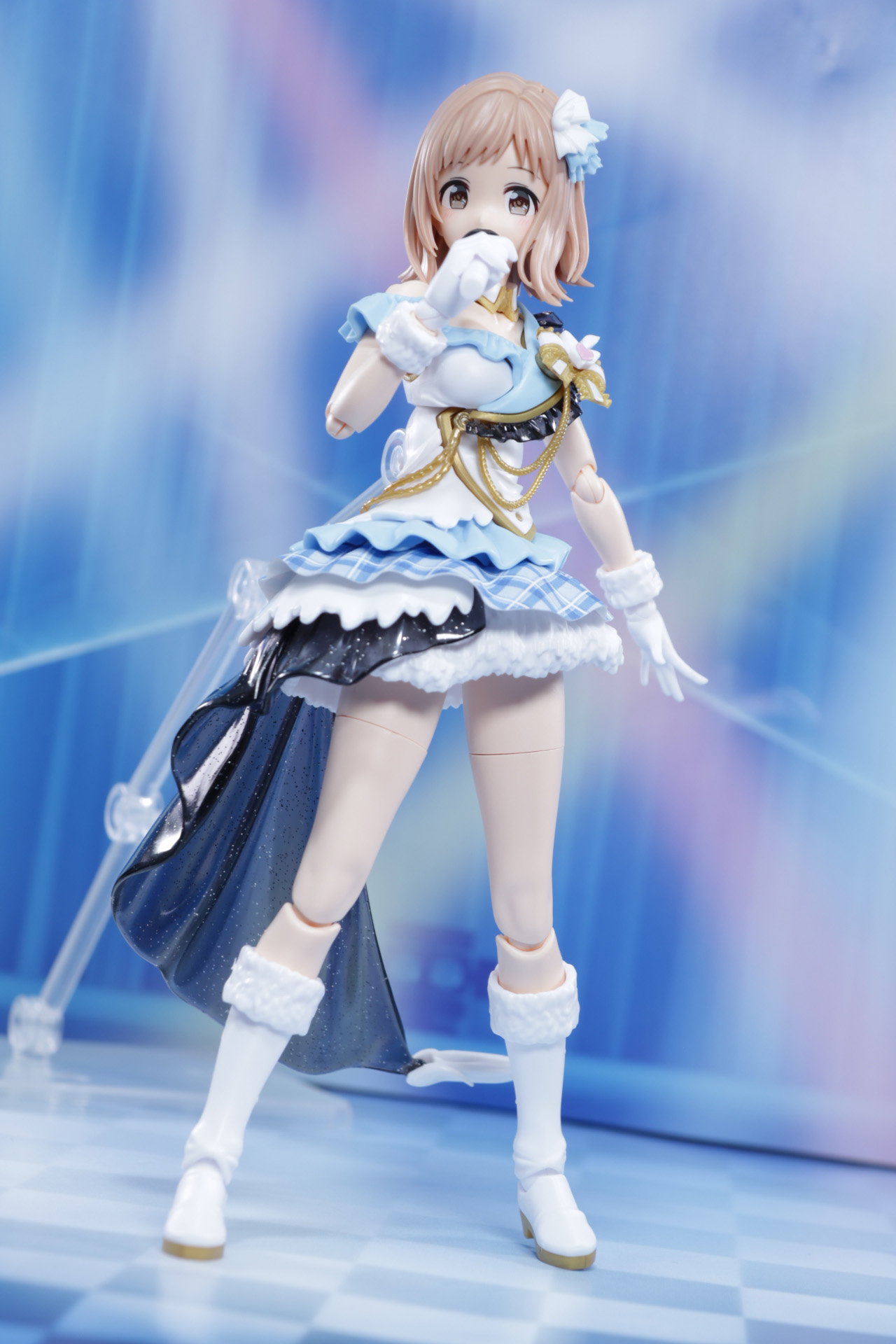 キリッとした表情で歌うカッコよさも演出できる