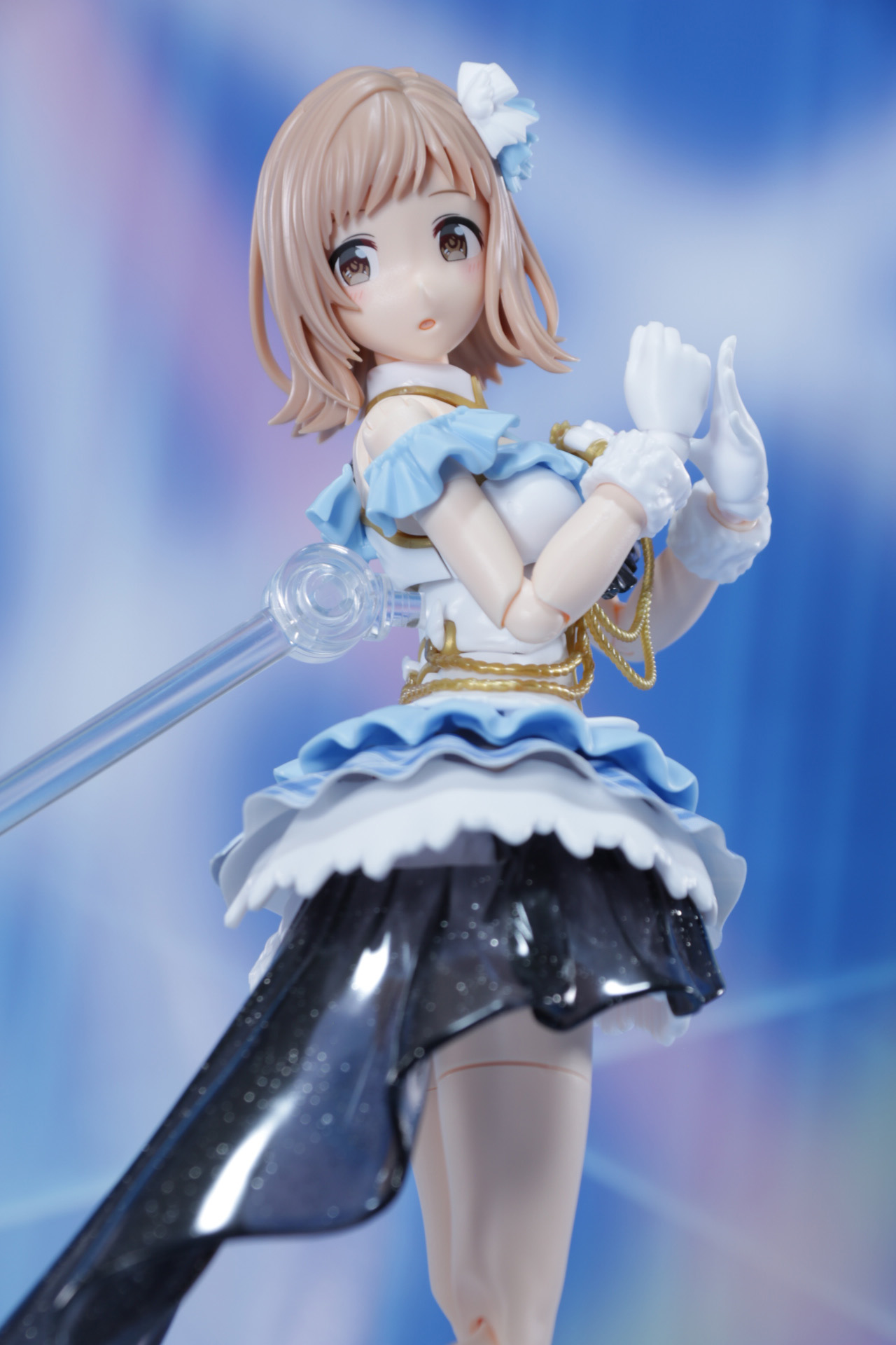 繊細な表情と仕草で櫻木真乃の守ってあげたくなる可愛さを表現