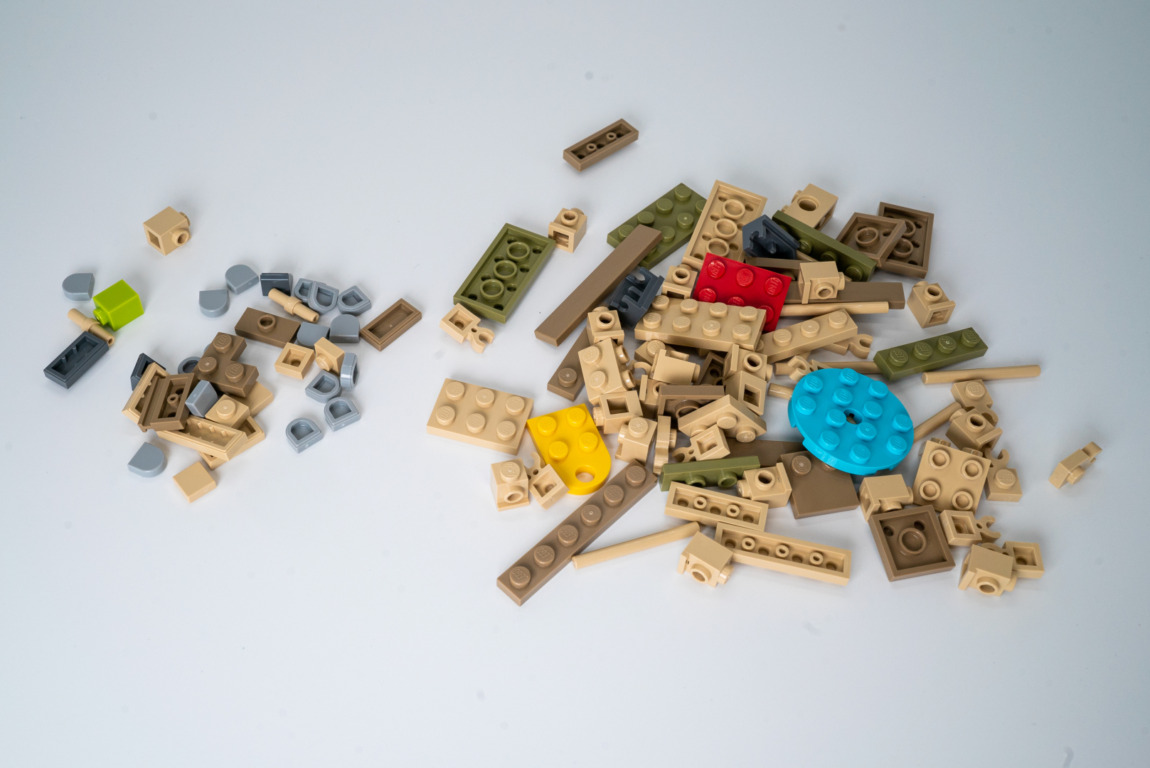 袋12からはベースがないので細かいパーツが増えてくる