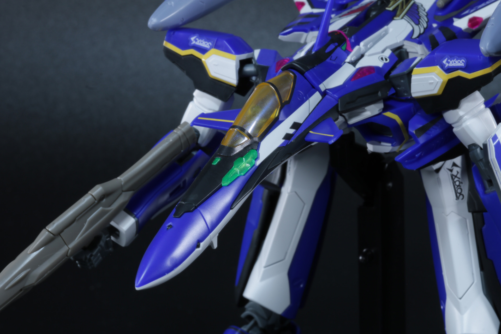 コクピット内のパイロットフィギュアもキャノピー越しに視認できる