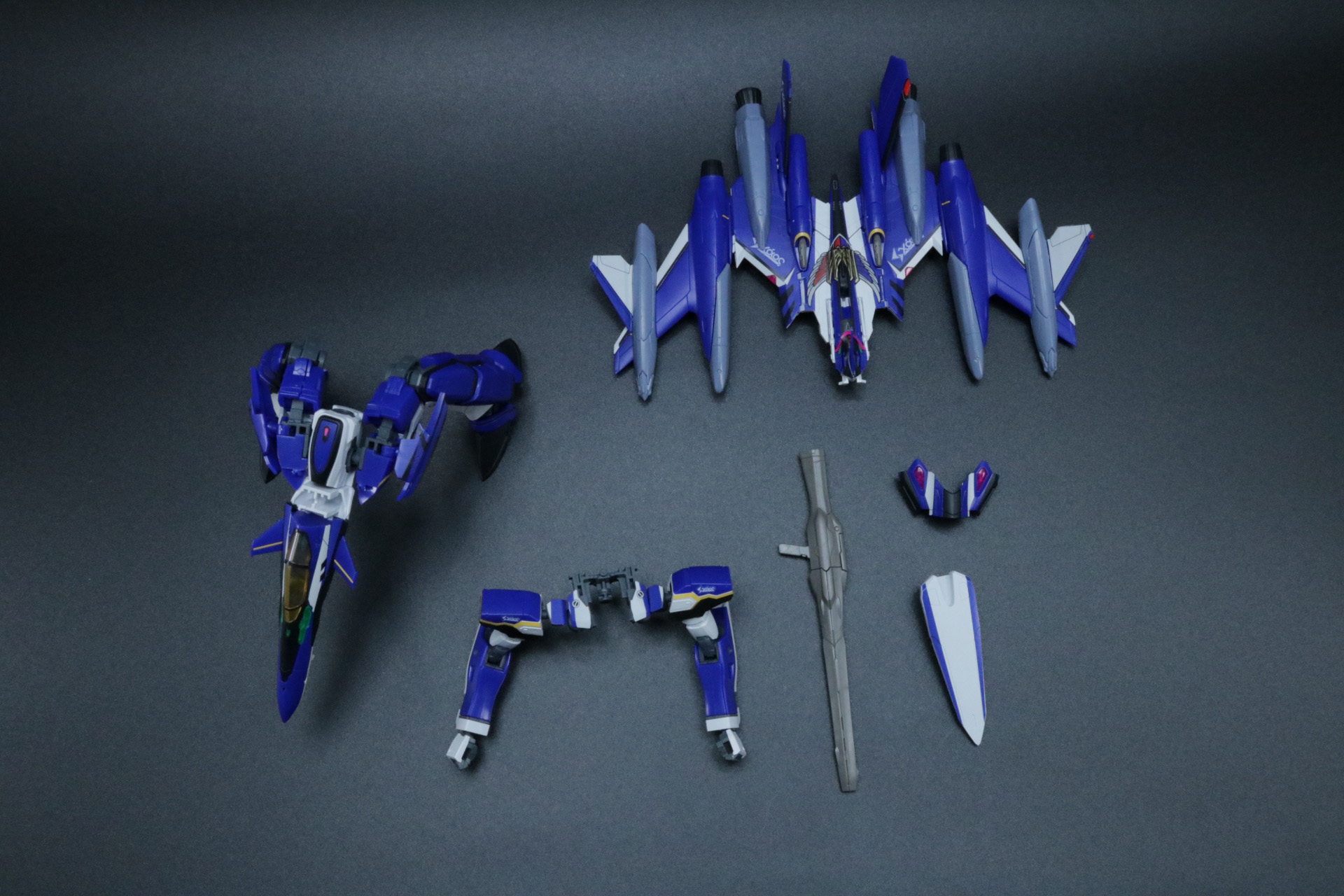 腕部パーツから機体下部パーツに変更